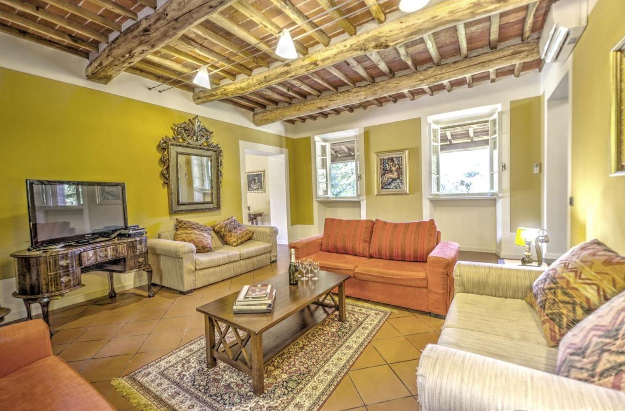 Lucca Cycling Holidays Il Tiglio Экстерьер фото